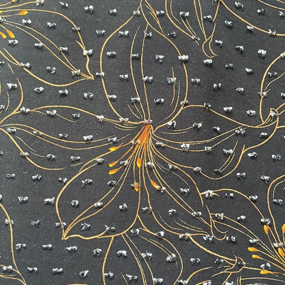 DR2 Black Floral Print Top - Picture 3 of 7